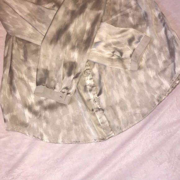 Forever 21 polyester button down - Picture 5 of 5